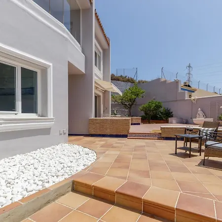Villa Living4malaga Miraflores *