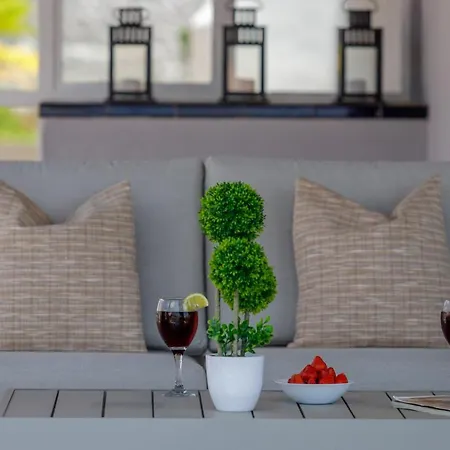 Villa Living4malaga Miraflores